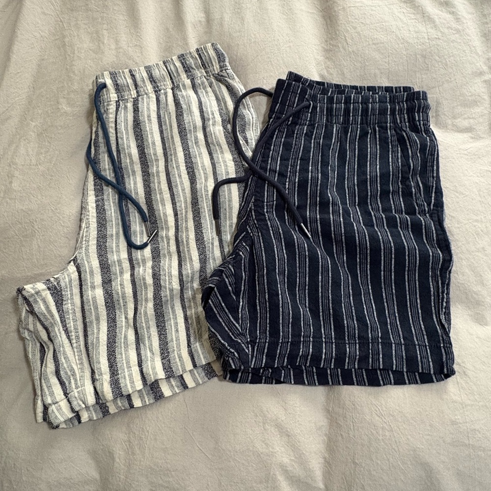 Aeropostale Navy and Ivory Striped Drawstring Shorts